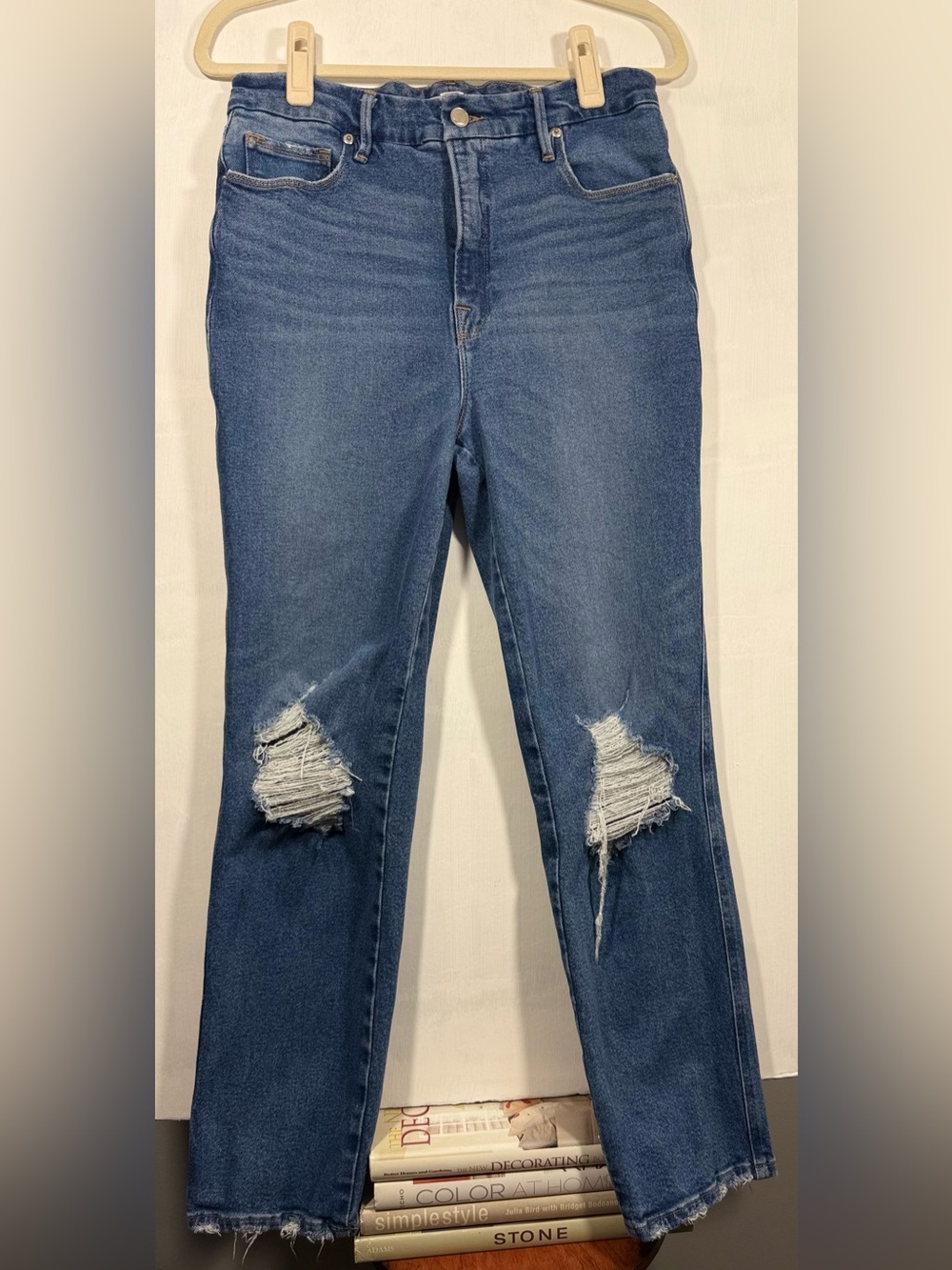 Good American Mid-Blue Straight Leg Jeans with Knee Rips